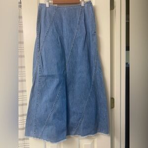 Liz Claiborne Light Blue Denim Skirt Missing Size Tag Waist is 14” Laying Flat